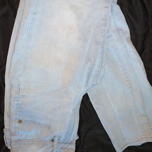 Straight leg light wash Aeropostale jeans